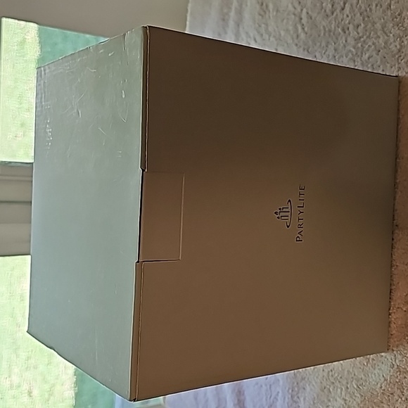 PartyLite Ghostly Tealight House - Picture 12 of 12